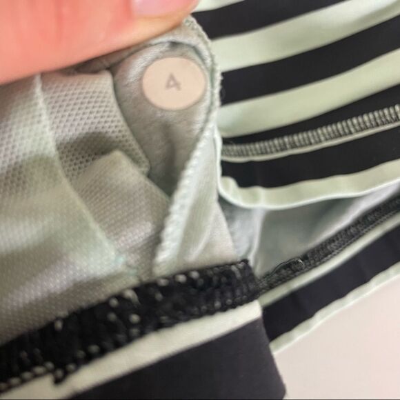 Lululemon Black & Mint Green Striped Sports Bra - Picture 6 of 6